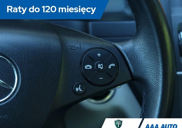 Mercedes-Benz Klasa C cena 38000 przebieg: 197513, rok produkcji 2010 z Jedlicze małe 379